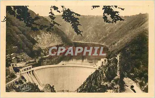 Cartes postales Le Barrage de Mareges (Correze) Vue prise de l'aval