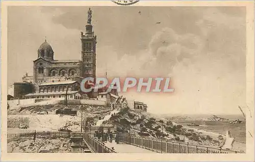 Cartes postales Marseille N D de la Garde et les Iles