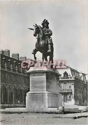 Cartes postales moderne Versailles (S et O) Statue equestre de Louis XIV (Oeuvre de Petitot et Cartelier 185)