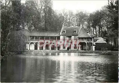 Cartes postales moderne Versailles La Maison de la Reine Petit Trianon et le Lac
