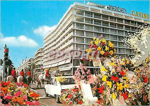 Cartes postales moderne Nice Bataille des Fleurs et L'Hotel Meridien Casino Rulh (Architecte Toscan)