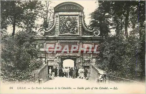 Cartes postales Lille La Porte Interieure de la Citadelle Militaria