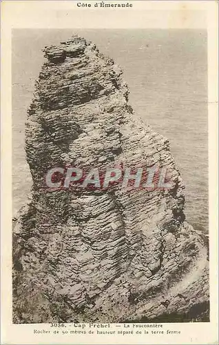 Cartes postales Cap Frehel La Fauconniere Rocher de 50 metres de hauteur separe de la terre ferme