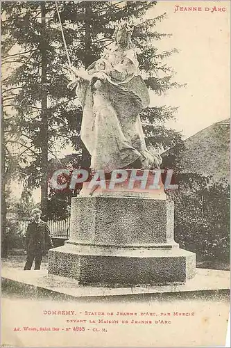 Ansichtskarte AK Domremy Statue de Jeanne d'Arc par Marcie devant la Maison de Jeanne d'Arc