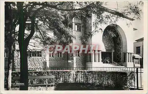 Cartes postales moderne Vichy Entree de l'etablissement de Bains Callou