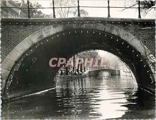 Cartes postales moderne Amsterdam Vieux Canal avec Sept Ponts qui se Suivent