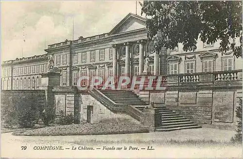 Ansichtskarte AK Compiegne Le Chateau Facade sur le Parc