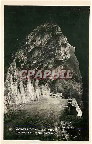 Cartes postales moderne Gorges du Guiers Vif La Route au Sortir du Tunnel