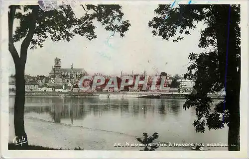 Cartes postales moderne Nevers Vue a Travers les Acacias