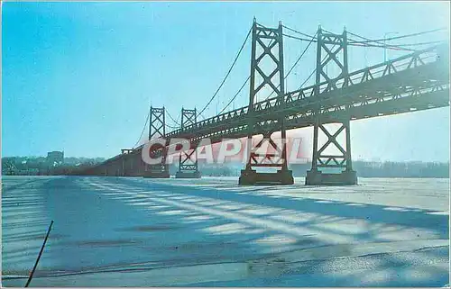 Cartes postales Shadows on the Ice The Frozen Mississippi River at Moline Davenport Bettendorf