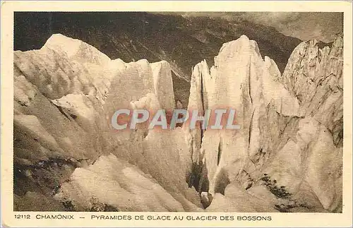 Cartes postales Chamonix Pyramides de Glace au Glacier des Bossons