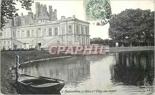 Cartes postales Fontainebleau Le Palais et l'Etang aux Carpes