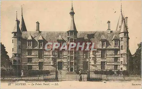 Cartes postales Nevers Le Palais Ducal