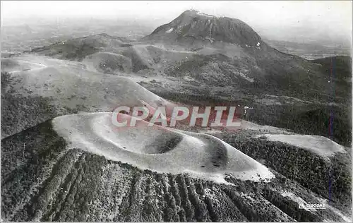 Cartes postales moderne En Avion sur le Monts Dome au Premier plan Puy de Come (1255 m) au fond Puy de Dome