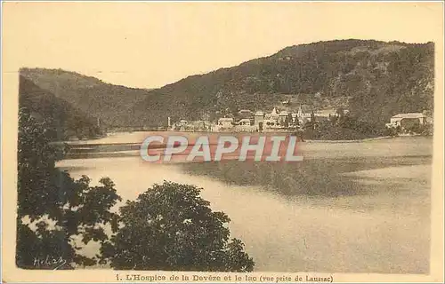 Cartes postales L'Hospice de la Deveze et le Lac (vue prise de Laussac)