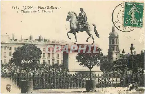 Ansichtskarte AK Lyon Place Bellecour et l'Eglise de la Charite