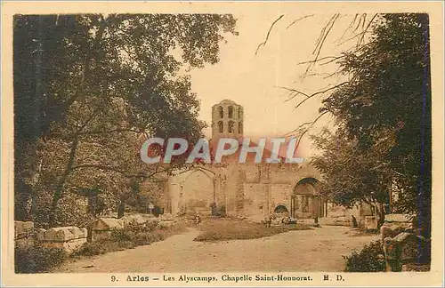 Cartes postales Arles Les Alyscamps Chapelle Saint Honnorat