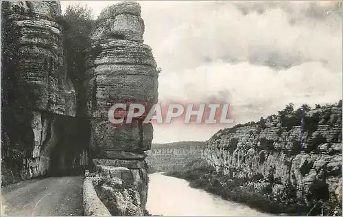 Cartes postales moderne Ruoms Le Defile