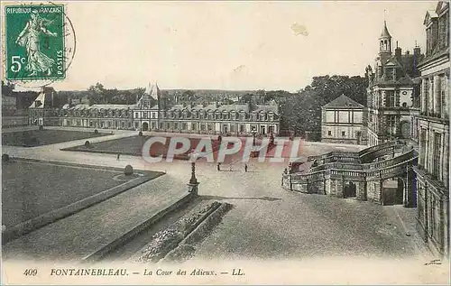 Ansichtskarte AK Fontainebleau La Cour des Adieux