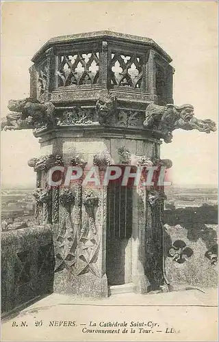 Ansichtskarte AK Nevers La Cathedrale Saint Cyr Couronnement de la Tour