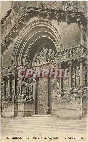 Cartes postales Arles La Cathedrale St Trophime Le Portail