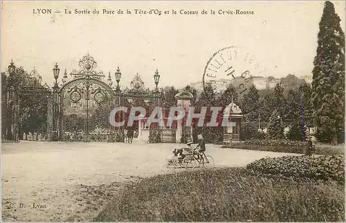 Cartes postales Lyon La Sortie du Parc de la Tete d'Or et le Coteau de la Croix Rousse