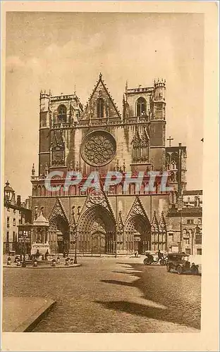 Cartes postales Lyon Eglise Primatiale St Jean Fontaine St Jean Baptiste