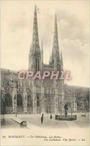 Ansichtskarte AK Bordeaux La Cathedrale les Fleches