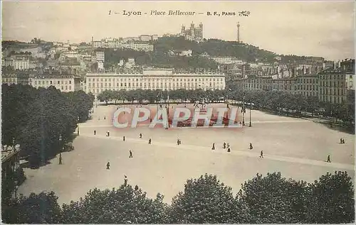 Cartes postales Lyon Place Bellecour