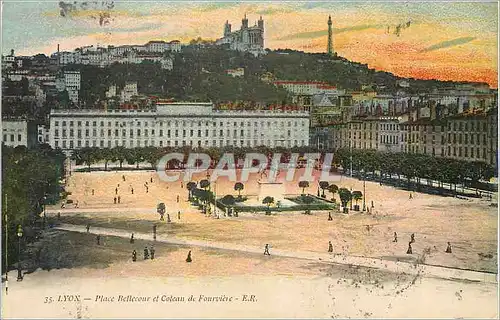 Cartes postales Lyon Place Bellecour et Coteau de Fourviere