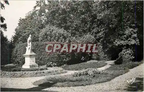 Cartes postales moderne Marans (Ch Nime)Statue Dinot et le Jardin