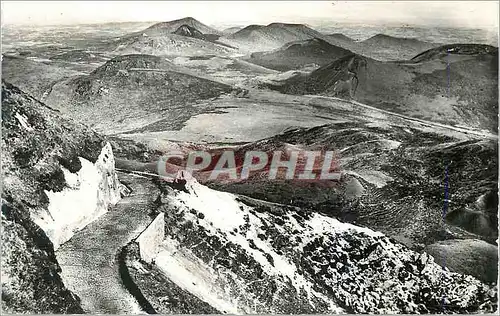 Cartes postales moderne L'Autoroute du Puy de Dome au Grand Rocher (Cliche Piazanet) La construction au printemps 1626 d