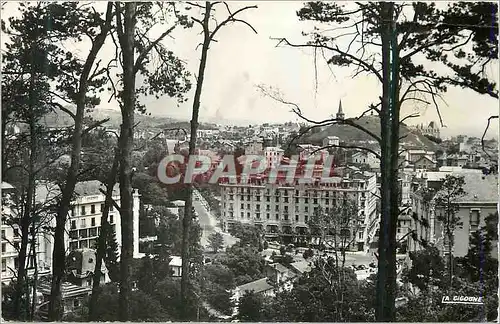 Cartes postales moderne Chatelguyon (P de D) Station thermale et touristique vue generale et Calvaire
