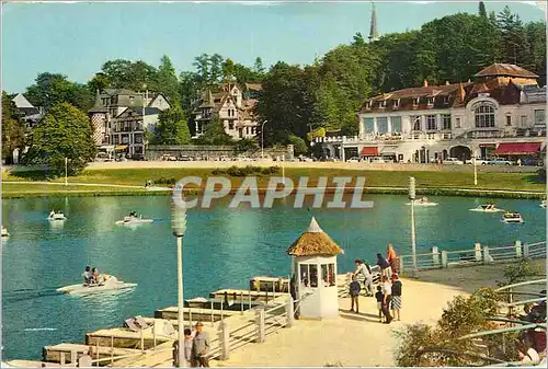 Cartes postales moderne Station Thermale de Bagnoles de l'Orne (Orne) Un Coin du lac et le Casino des Thermes