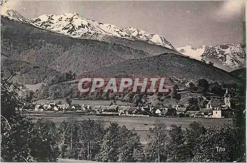 Cartes postales Les Beaux Paysages de France les Pyrenees Vallee de Campan Le Village de Baudean Vue sur le Pic