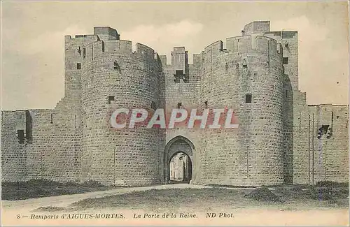 Cartes postales Remparts d aigues mortes la porte de la reine