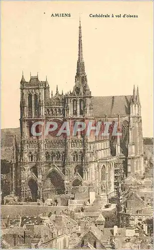 Cartes postales Amiens cathedrale a vol d oiseau