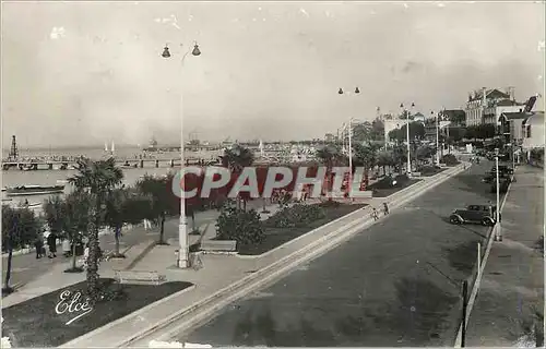 Cartes postales moderne Arcachon (gironde) boulevard promenade et les jetees
