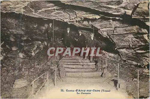 Ansichtskarte AK Grottes d arcy sur cure (yonne) la descente