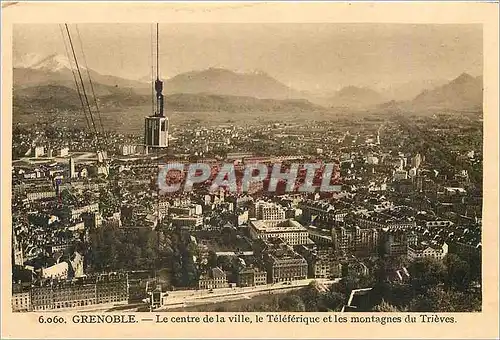 Ansichtskarte AK Grenoble le centre de la ville le teleferique et les montagne du trieves