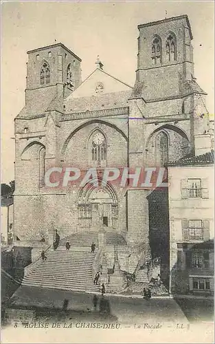 Cartes postales Eglise de la chaise dieu la facade