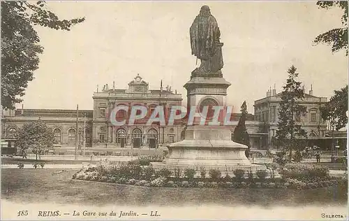 Cartes postales Reims la gare vue du jardin