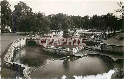 Cartes postales moderne Nimes le jardin de la fontaine je source