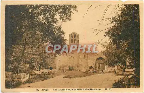 Cartes postales Arles les alyscamps chapelle saint honnorat