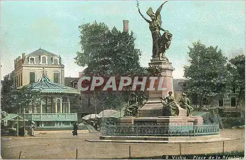 Ansichtskarte AK Vichy place de la republique