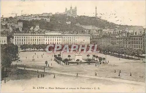 Ansichtskarte AK Lyon place bellecour et coteau de fourviere