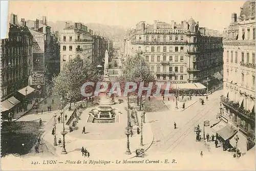 Cartes postales Lyon place de la republique le monument carnot