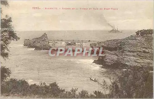 Ansichtskarte AK Biarritz Rocher de la Vierge et Baie du Port Vieux Bateau