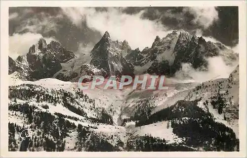 Cartes postales moderne Chamonix Mont Blanc en Hiver Effet de Lumiere sur les Aiguilles de Charmoz de Blaitiere et du Pl