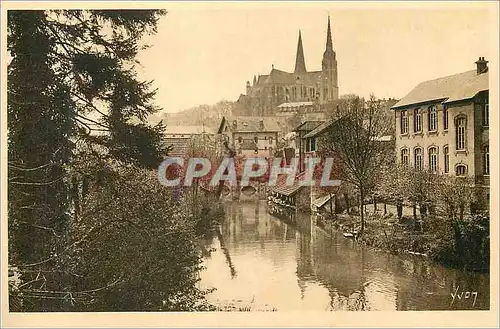Cartes postales Chartres (Eure et Loir) L'Eue et la Cathedrale
